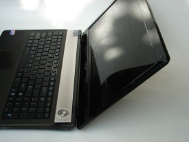 ASUS N61JV - unghi deschidere ecran