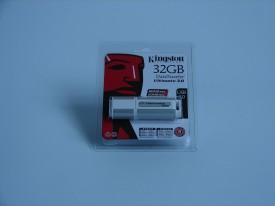 Kingston DataTraveler Ultimate 3.0 32GB - ambalaj fata Kingston DataTraveler Ultimate 3.0 32GB ambalaj fata 275x206 Kingston DataTraveler: Capacitate vs. Viteză, USB 2.0 vs. USB 3.0