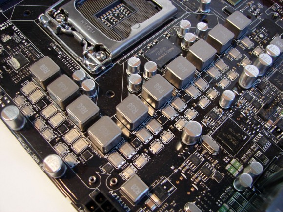 ASUS MAXIMUS IV EXTREME - VRM