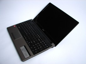 Acer Aspire 5553G-N934G50Mnks - unghi maxim deschidere ecran