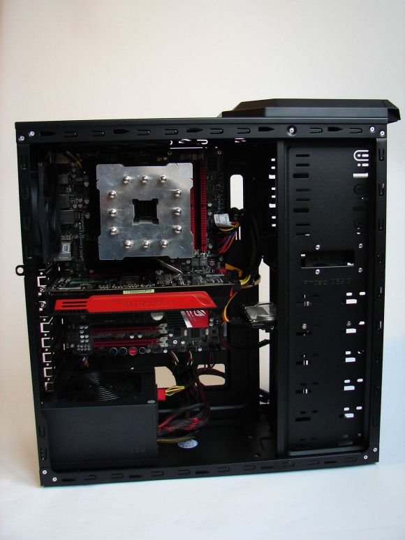 Antec One Hundred - asamblare fata