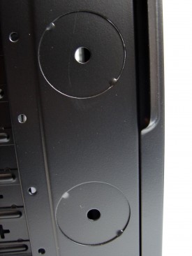 Antec One Hundred - orificii water cooling