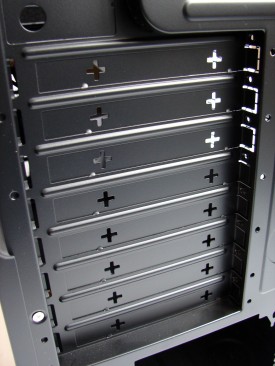 Antec One Hundred - slot-uri expansiune