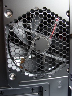 Antec One Hundred - ventilator spate