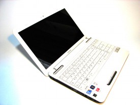 Toshiba Satellite L655-1KP - unghi maxim deschidere ecran