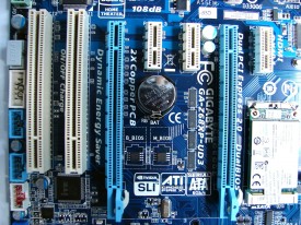 GIGABYTE GA-Z68XP-UD3-iSSD - slot-uri expansiune