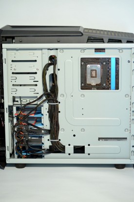 ASUS ROG CG8580 - interior spate