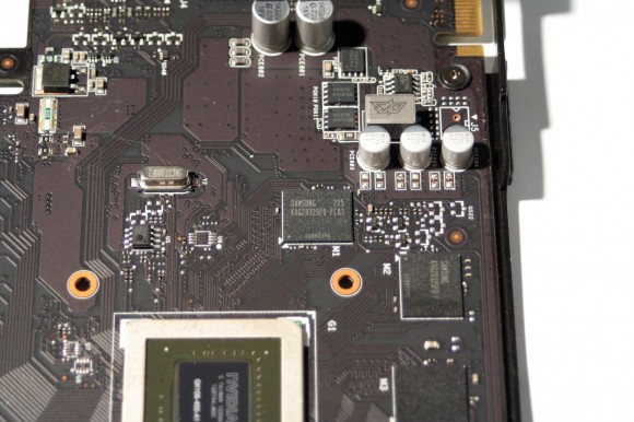 ASUS GTX660-DC2T-2GD5 - chip memorie RAM