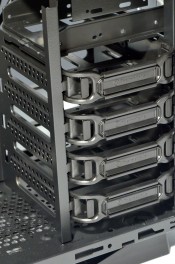Thermaltake Armor Revo Gene - cage HDD