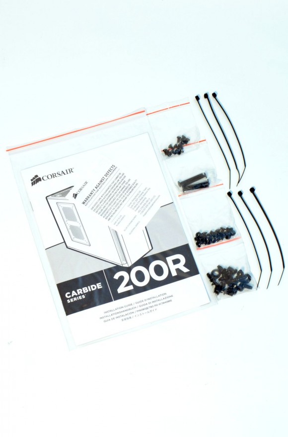 Corsair Carbide 200R - accesorii