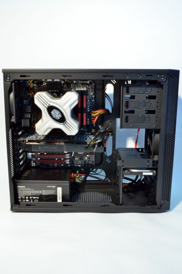 Corsair Carbide 200R - asamblare fata
