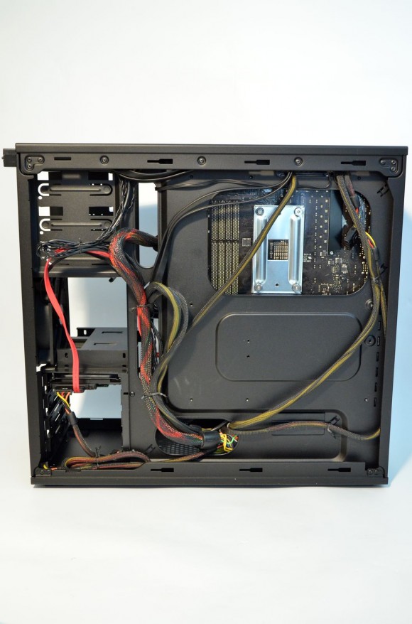 Corsair Carbide 200R - asamblare spate