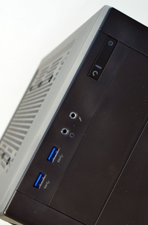 Corsair Carbide 200R - front panel