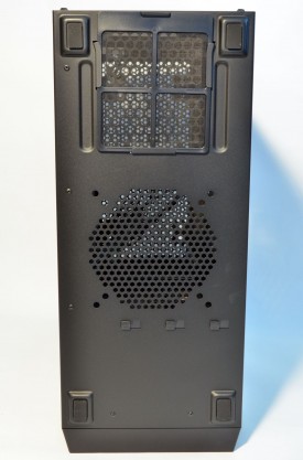 Corsair Carbide 200R - jos