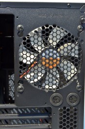 Nexus Thrio 310 - ventilator spate si water cooling exterior