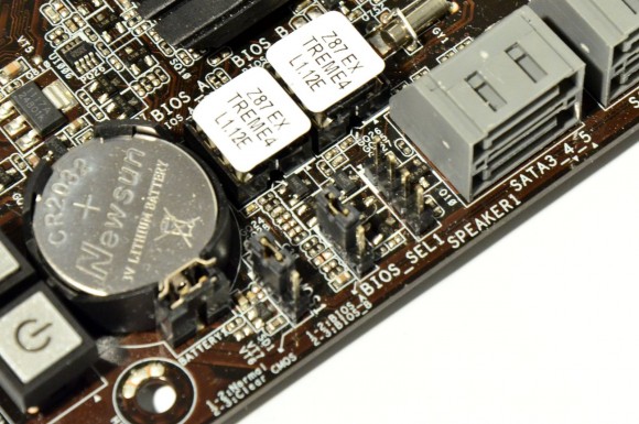 ASRock Z87 Extreme4 - Dual BIOS