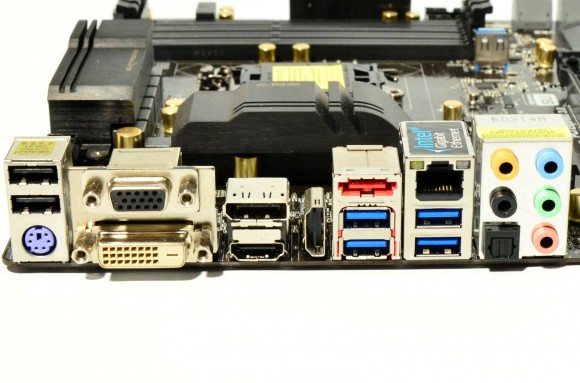 ASRock Z87 Extreme4 - back panel