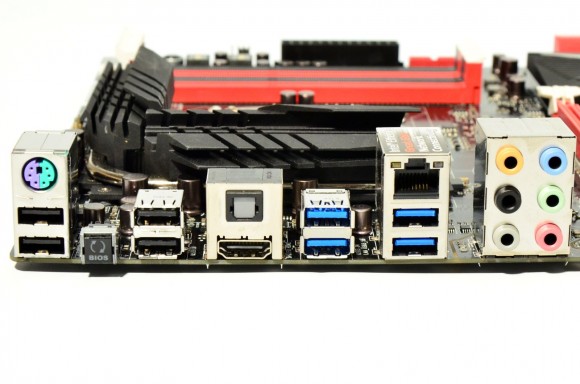 ASUS MAXIMUS VI HERO - back panel