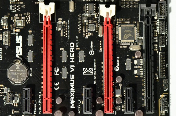 ASUS MAXIMUS VI HERO - slot-uri expansiune
