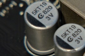 ASUS R9270X-DC2T-2GD5 - condensator VRM memorie