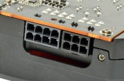AMD Radeon R9 290 - conectori alimentare