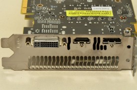 AMD Radeon R7 260 - conectori video