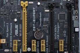 ASUS Z87-EXPERT - slot-uri expansiune