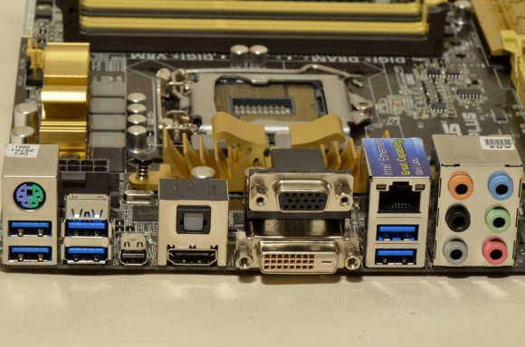 ASUS Z87-Plus - back panel