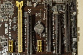 ASUS Z87-Plus - slot-uri expansiune