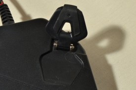 Mad Catz S.T.R.I.K.E.3 - piciorus rabatabil deschis