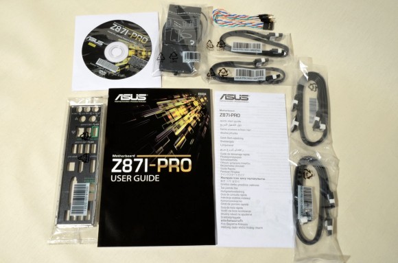 ASUS Z87I-PRO - accesorii