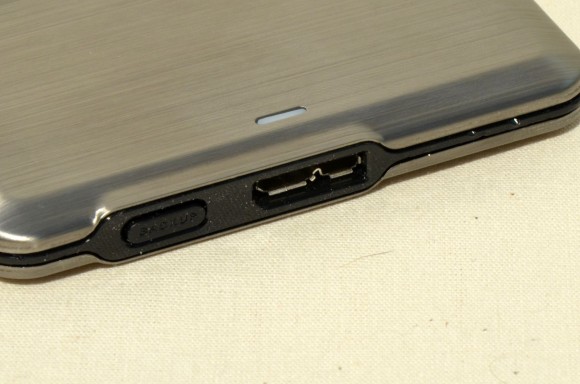 ADATA SE720 128GB - conector si buton