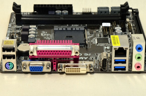 ASRock AM1B-ITX - back panel