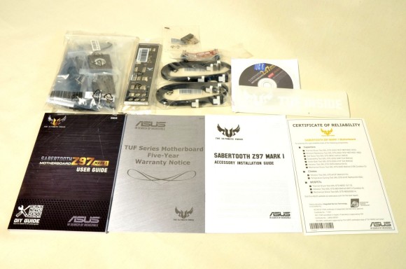 ASUS SABERTOOTH Z97 MARK 1 - accesorii