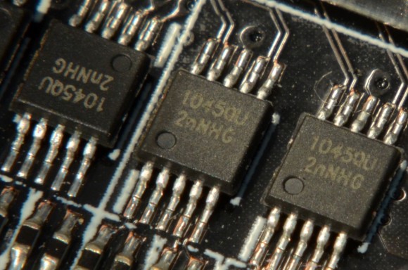 ASUS SABERTOOTH Z97 MARK 1 - protectie conectori