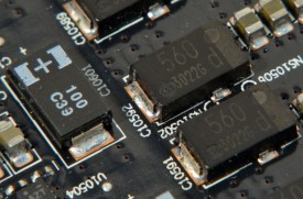 AMD Radeon R9 295 X2 - condensatori VRM