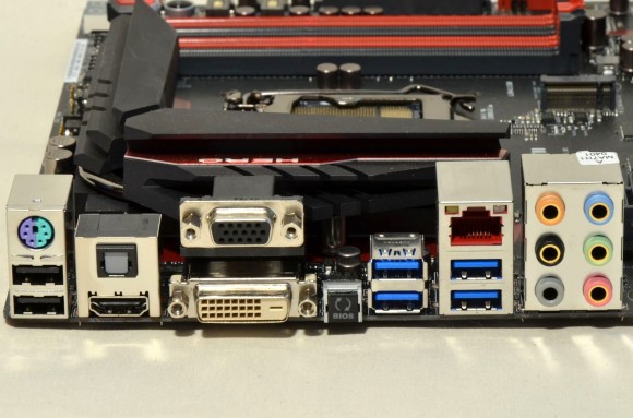 ASUS MAXIMUS VII HERO - back panel