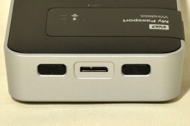 Western Digital My Passport Wireless 2TB - conectori si butoane